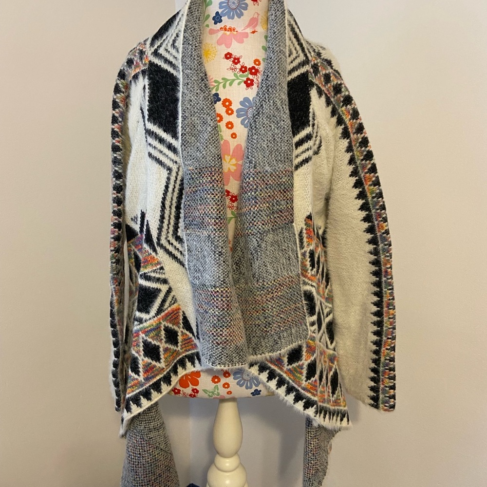 Kamana Women's Wrap Multicolor Patterned Sweater